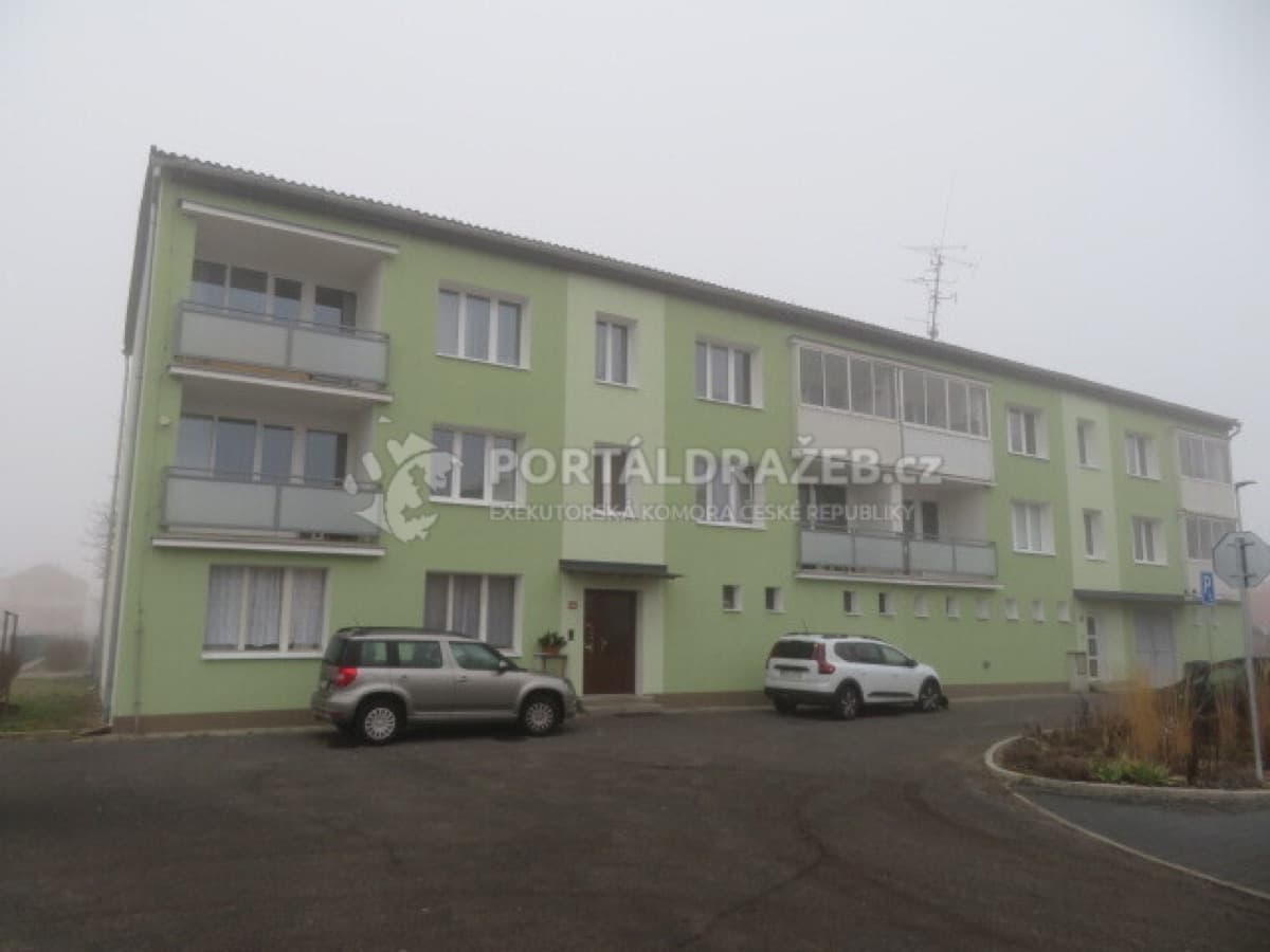 Spoluvlastnický podíl 8/606 na bytovém domě č.p. 344, 371, obec Dobroměřice, k.ú. Dobroměřice — foto 2